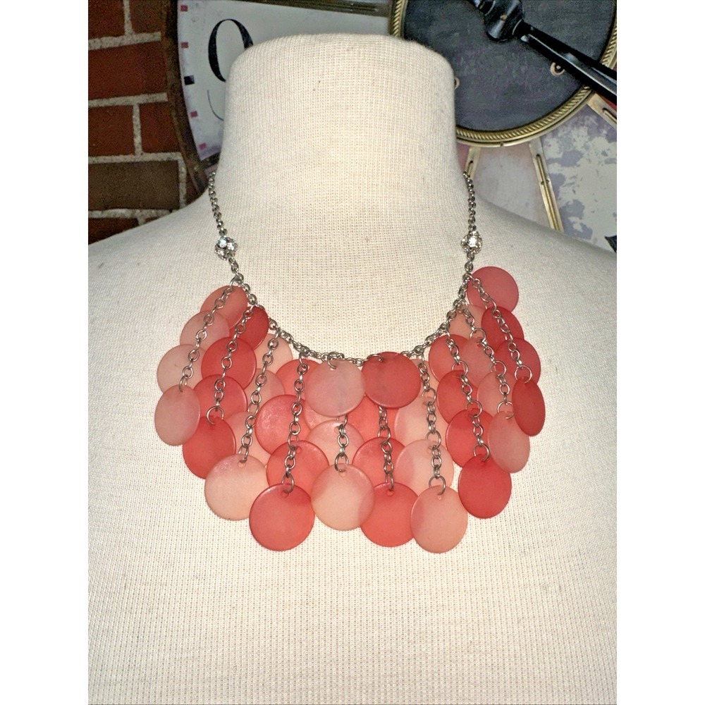 Unbranded Bib Necklace Women OS Pink Coral Excellent Tiered Resin Disc Statement